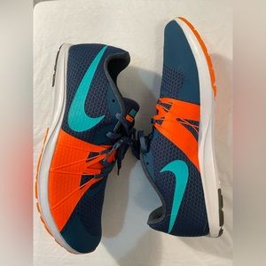 *** NEW W/OUT TAGS ***  Nike Zoom Rival XC 5